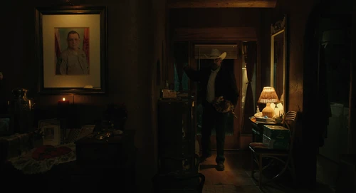 Still frame 22 from Eddington (2025) directed by Ari Aster