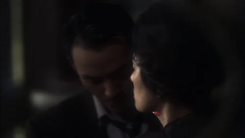 Still frame 13 from Eros (2004) directed by Michelangelo Antonioni, Wong Kar-Wai, Steven Soderbergh