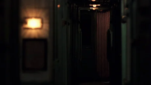 Still frame 20 from Eros (2004) directed by Michelangelo Antonioni, Wong Kar-Wai, Steven Soderbergh