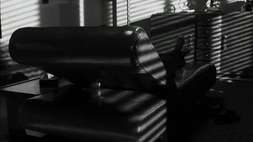 Still frame 44 from Eros (2004) directed by Michelangelo Antonioni, Wong Kar-Wai, Steven Soderbergh