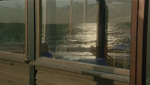 Still frame 61 from Eros (2004) directed by Michelangelo Antonioni, Wong Kar-Wai, Steven Soderbergh