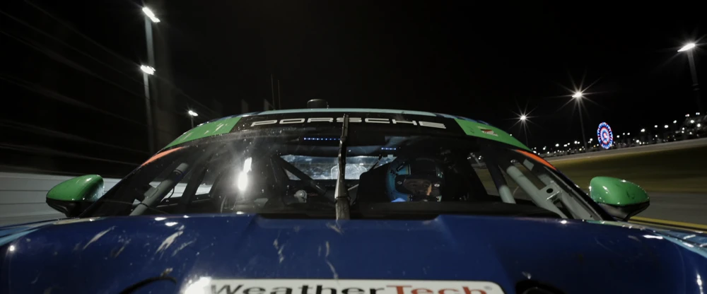 Still frame 6 from F1: The Movie (2025) directed by Joseph Kosinski