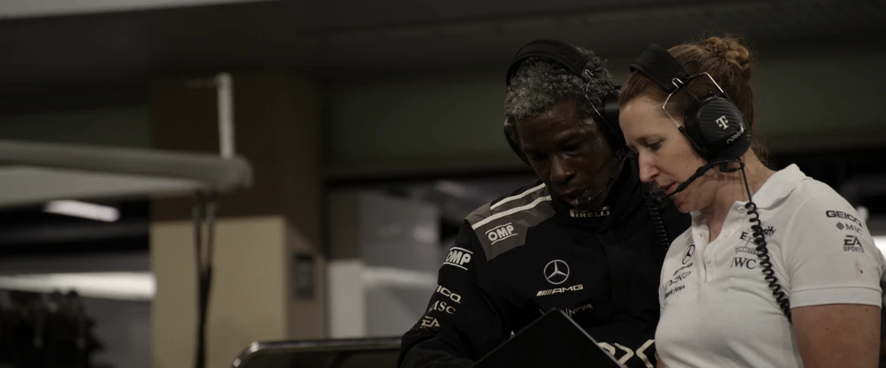 Still frame 238 from F1: The Movie (2025) directed by Joseph Kosinski