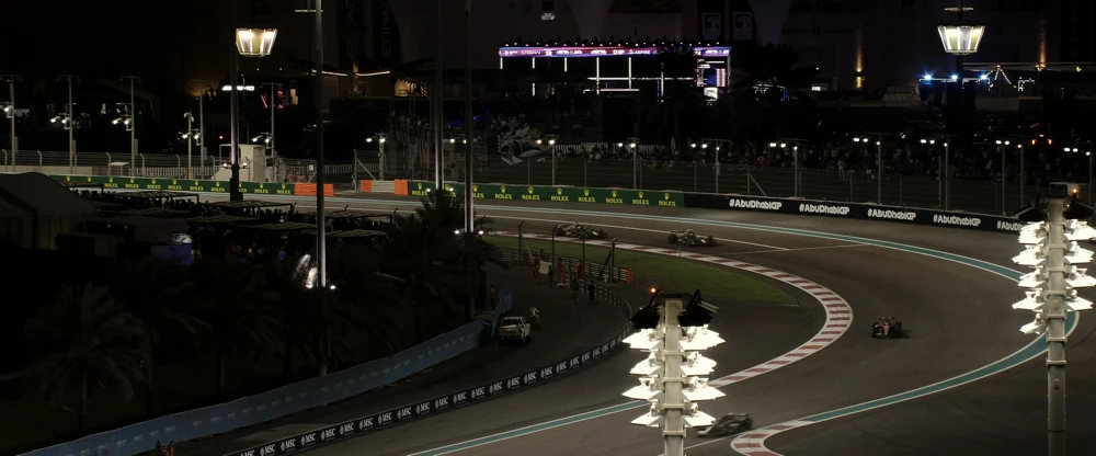 Still frame 246 from F1: The Movie (2025) directed by Joseph Kosinski