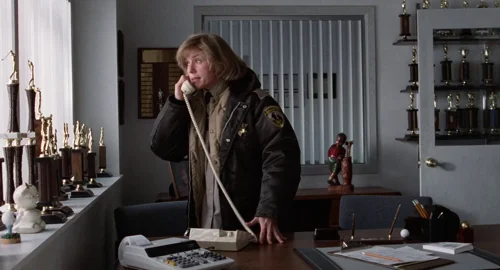 Still frame 115 from Fargo (1996) directed by Joel Coen, Ethan Coen