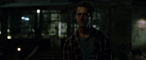 Still frame 117 from Fight Club (1999) directed by David Fincher