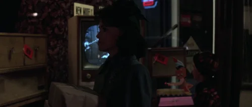Still frame 12 from Forrest Gump (1994) directed by Robert Zemeckis