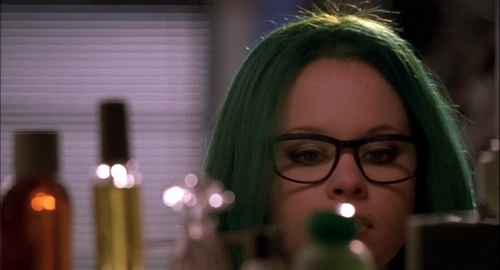 Still frame 74 from Ghost World (2001) directed by Terry Zwigoff