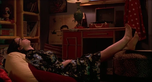 Still frame 78 from Ghost World (2001) directed by Terry Zwigoff