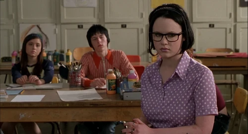 Still frame 84 from Ghost World (2001) directed by Terry Zwigoff