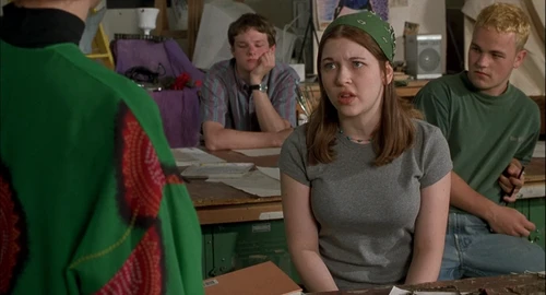 Still frame 85 from Ghost World (2001) directed by Terry Zwigoff