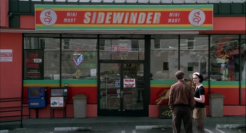 Still frame 96 from Ghost World (2001) directed by Terry Zwigoff