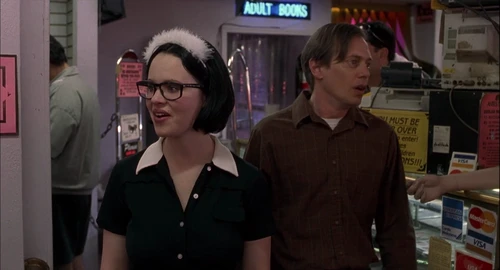 Still frame 98 from Ghost World (2001) directed by Terry Zwigoff