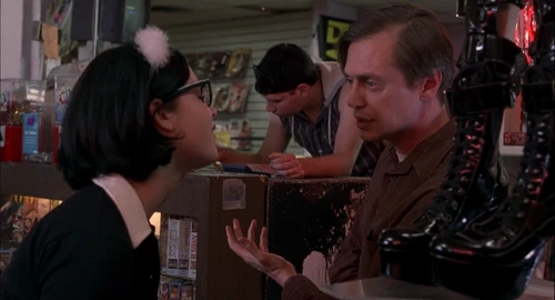Still frame 99 from Ghost World (2001) directed by Terry Zwigoff