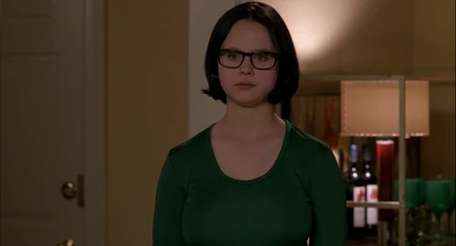 Still frame 103 from Ghost World (2001) directed by Terry Zwigoff