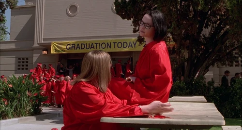 Still frame 10 from Ghost World (2001) directed by Terry Zwigoff