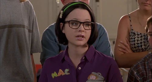 Still frame 104 from Ghost World (2001) directed by Terry Zwigoff