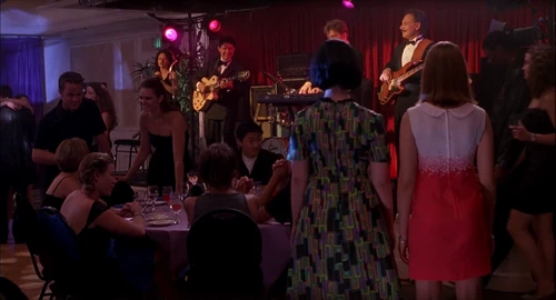 Still frame 12 from Ghost World (2001) directed by Terry Zwigoff