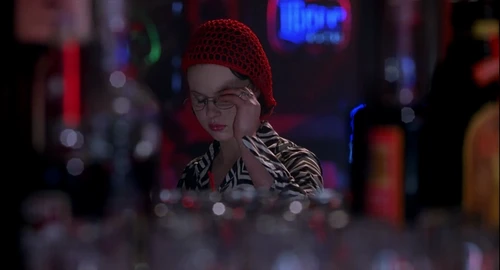 Still frame 114 from Ghost World (2001) directed by Terry Zwigoff