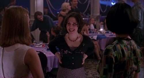 Still frame 14 from Ghost World (2001) directed by Terry Zwigoff