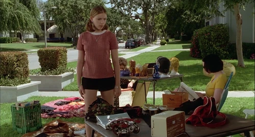 Still frame 127 from Ghost World (2001) directed by Terry Zwigoff