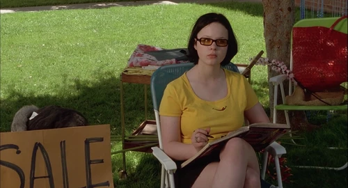 Still frame 128 from Ghost World (2001) directed by Terry Zwigoff