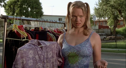Still frame 130 from Ghost World (2001) directed by Terry Zwigoff