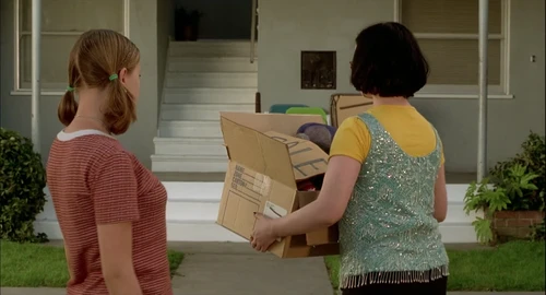 Still frame 131 from Ghost World (2001) directed by Terry Zwigoff