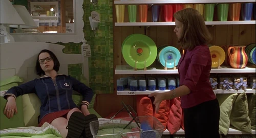 Still frame 135 from Ghost World (2001) directed by Terry Zwigoff