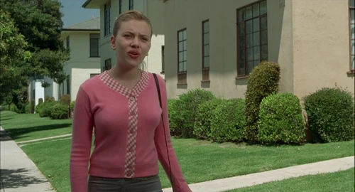 Still frame 159 from Ghost World (2001) directed by Terry Zwigoff