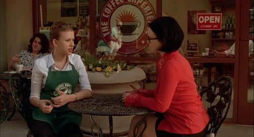 Still frame 182 from Ghost World (2001) directed by Terry Zwigoff