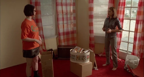Still frame 186 from Ghost World (2001) directed by Terry Zwigoff