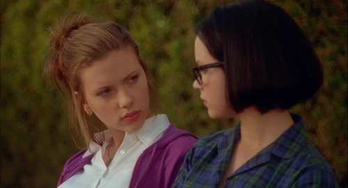 Still frame 196 from Ghost World (2001) directed by Terry Zwigoff