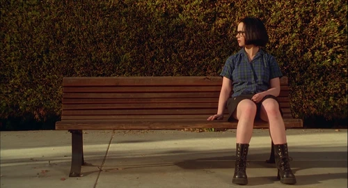 Still frame 197 from Ghost World (2001) directed by Terry Zwigoff