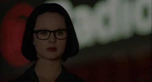Still frame 201 from Ghost World (2001) directed by Terry Zwigoff