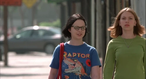 Still frame 25 from Ghost World (2001) directed by Terry Zwigoff
