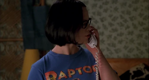 Still frame 30 from Ghost World (2001) directed by Terry Zwigoff