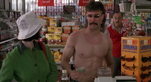 Still frame 37 from Ghost World (2001) directed by Terry Zwigoff