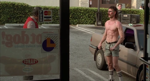 Still frame 39 from Ghost World (2001) directed by Terry Zwigoff