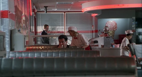 Still frame 41 from Ghost World (2001) directed by Terry Zwigoff