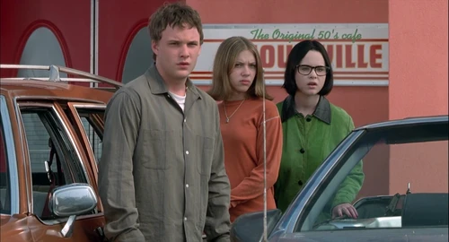 Still frame 46 from Ghost World (2001) directed by Terry Zwigoff