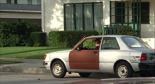Still frame 47 from Ghost World (2001) directed by Terry Zwigoff