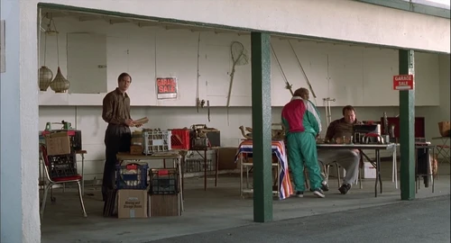 Still frame 54 from Ghost World (2001) directed by Terry Zwigoff