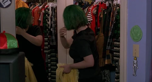 Still frame 65 from Ghost World (2001) directed by Terry Zwigoff
