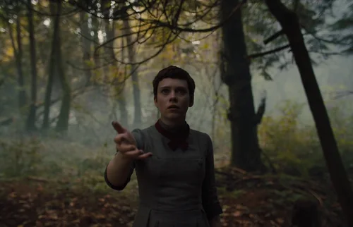 Still frame 86 from Gretel & Hansel (2020) directed by Osgood Perkins