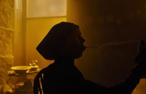 Still frame 117 from Gretel & Hansel (2020) directed by Osgood Perkins