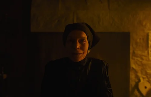 Still frame 116 from Gretel & Hansel (2020) directed by Osgood Perkins
