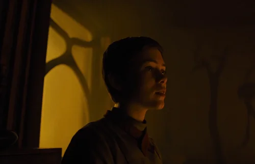 Still frame 131 from Gretel & Hansel (2020) directed by Osgood Perkins