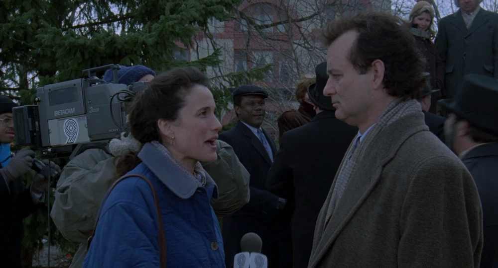 Still frame 19 from Groundhog Day (1993) directed by Harold Ramis