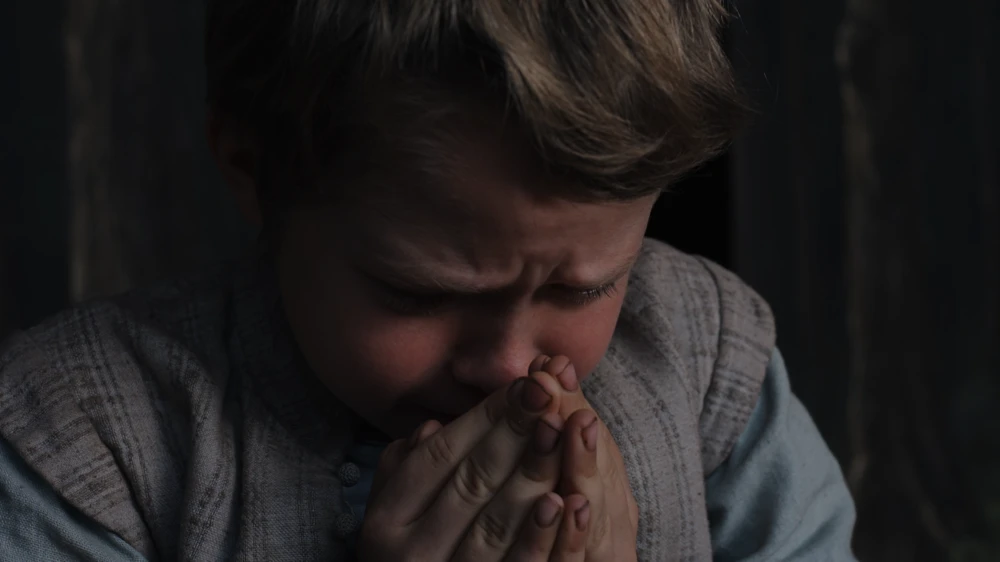 Still frame 147 from Hamnet (2025) directed by Chloe Zhao